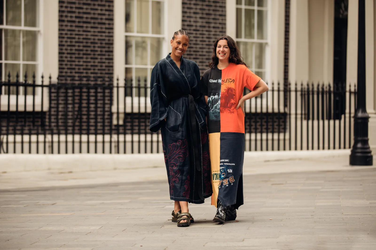 Asystentka działu mody Vogue UK Honey Sweet Elias i redaktorka Jess Gerardi /(Fot. Jonathan Daniel Pryce)
