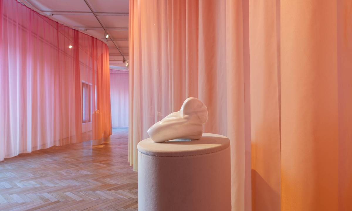 „MATERIA(L)NIE” – Alicja Bielawska, Barbara Falender, widoki wystawy, Galeria Studio/ Fot. Anna Zagrodzka, dzięki uprzejmości galerii