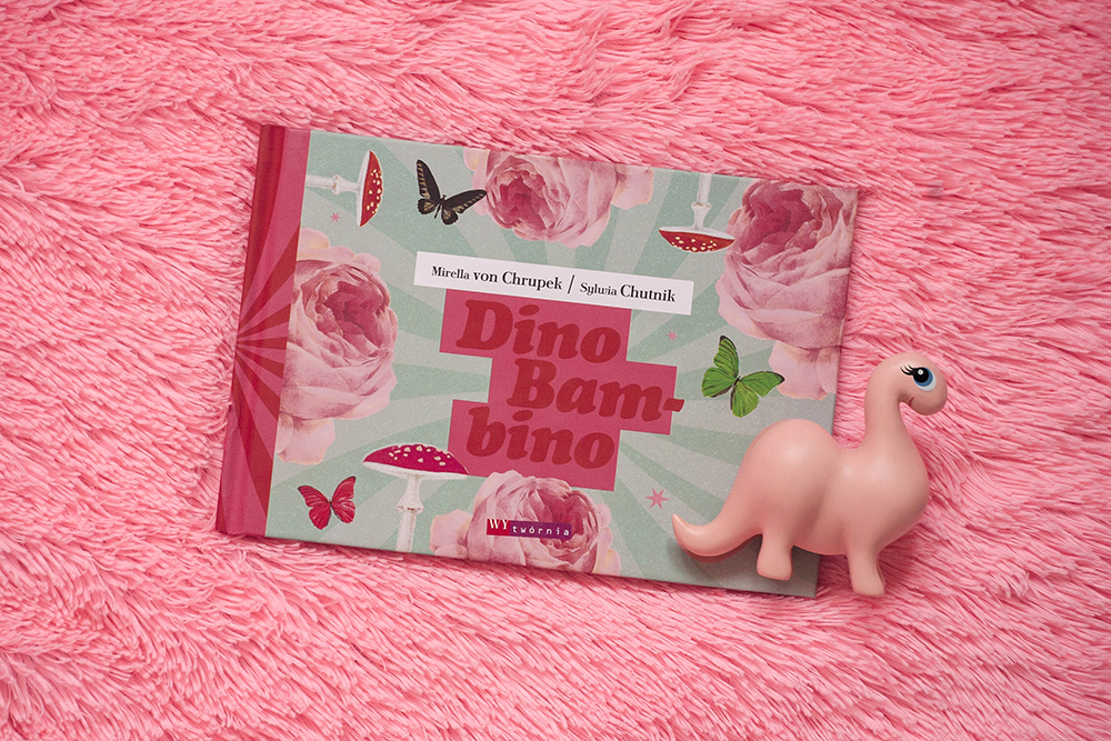 Figurka Dino i książka Dino Bambino (Fot. Materiały prasowe)
