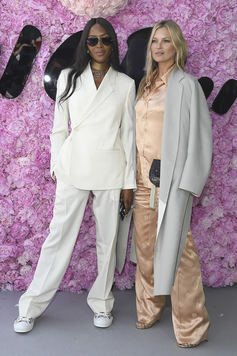 Naomi Campbell i Kate Moss na pokazie kolekcji Dior Homme (Fot. Getty Images)