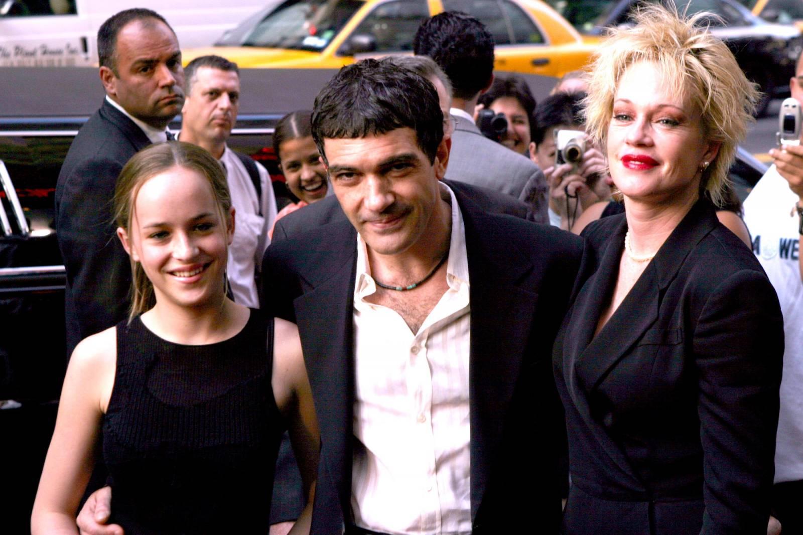 Z mamą i Antonio Banderasem (Fot. Getty Images)
