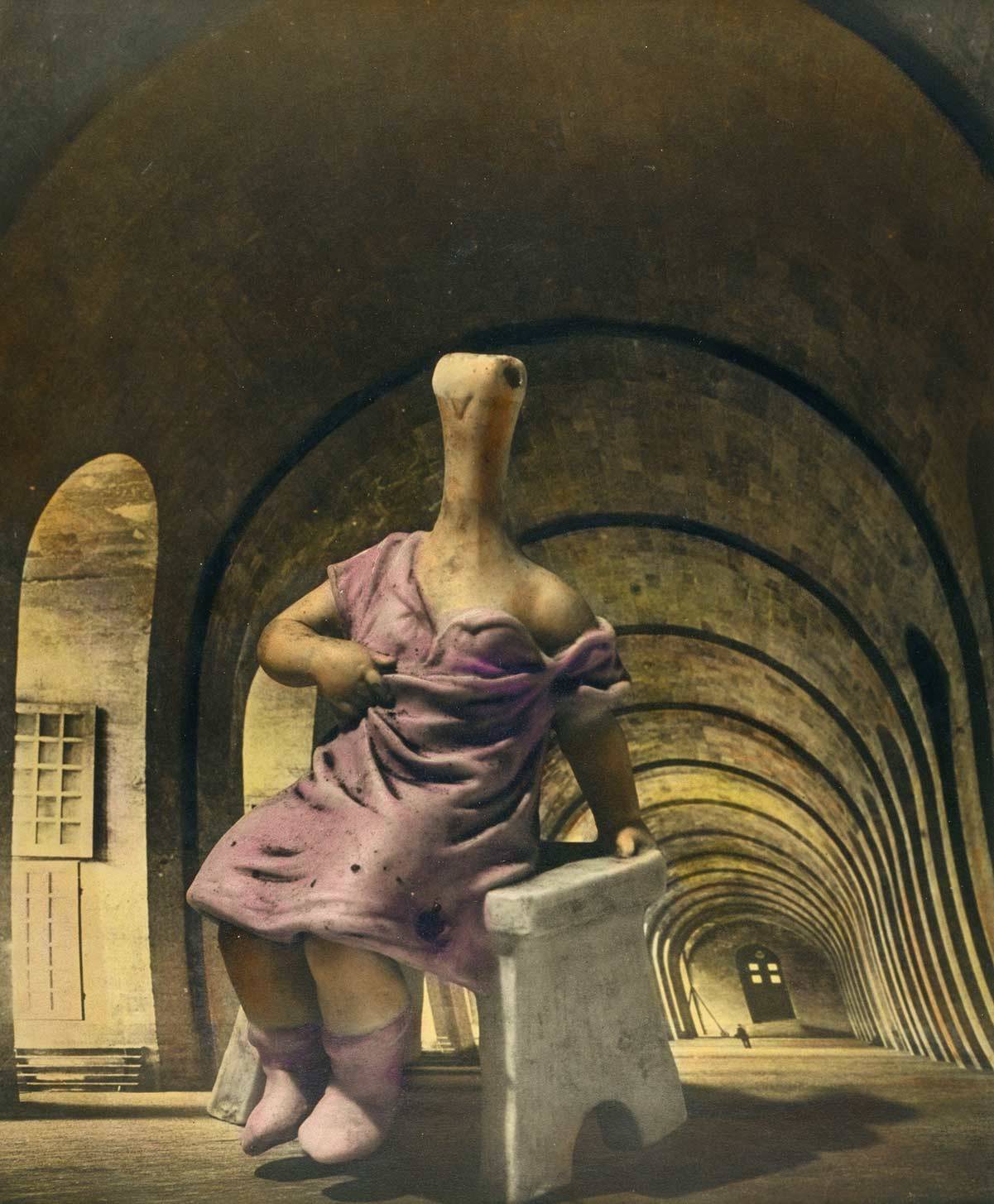 Dora Maar, 29 rue d’Astorg, około 1936
(Zdjęcie dzięki uprzejmości Collection Centre Pompidou, Paris. Musée national d’art moderne Centre de création industrielle, Photo © Centre Pompidou, MNAM-CCI / P. Migeat / Dist. RMN-GP
© ADAGP, Paris and DACS, London 2019)