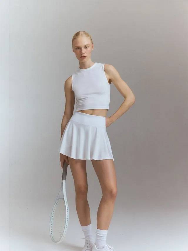 Tenisowa spódniczka H&M / (Fot. Materiały prasowe)