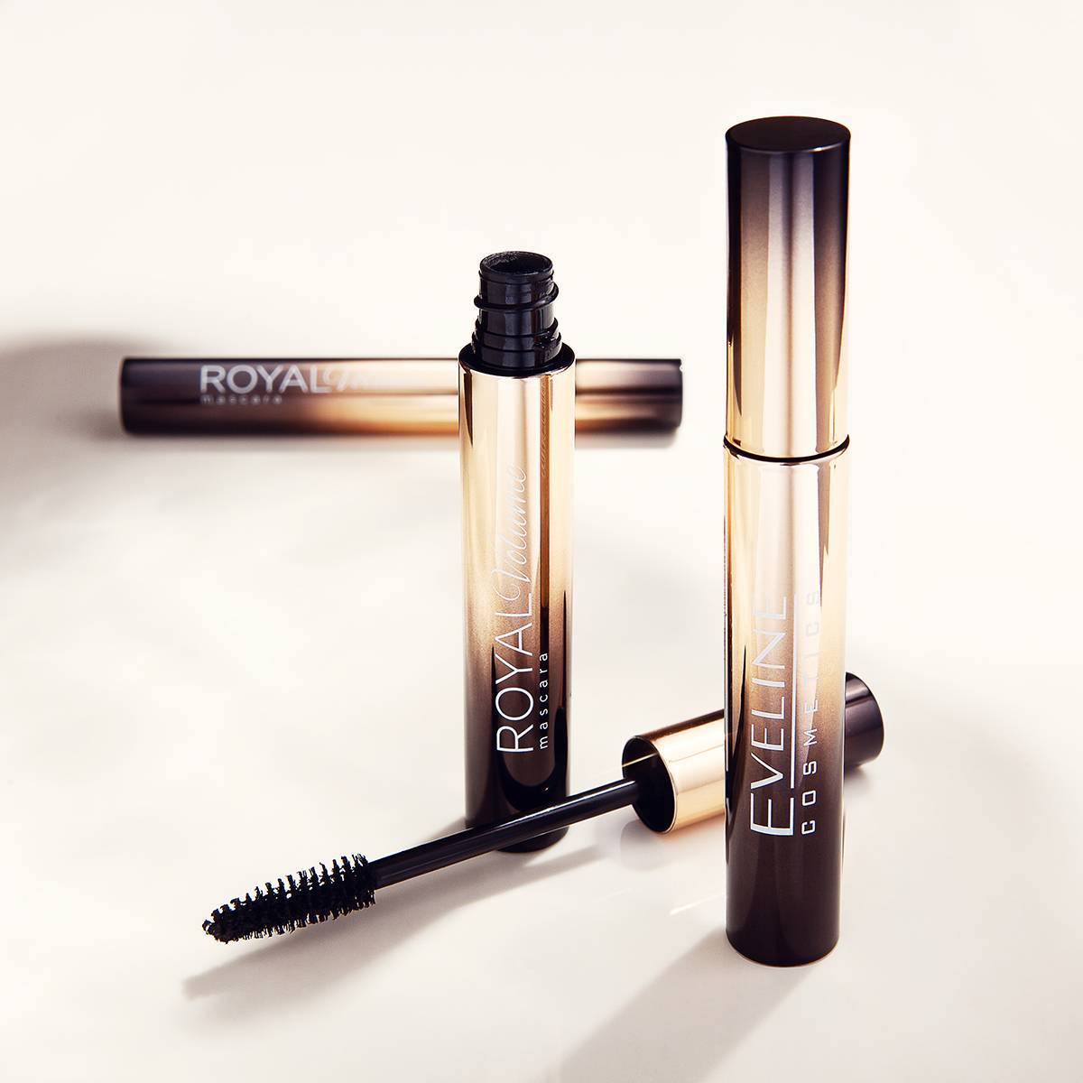 Royal Volume Mascara Eveline Cosmetics (Fot. Materiały prasowe)