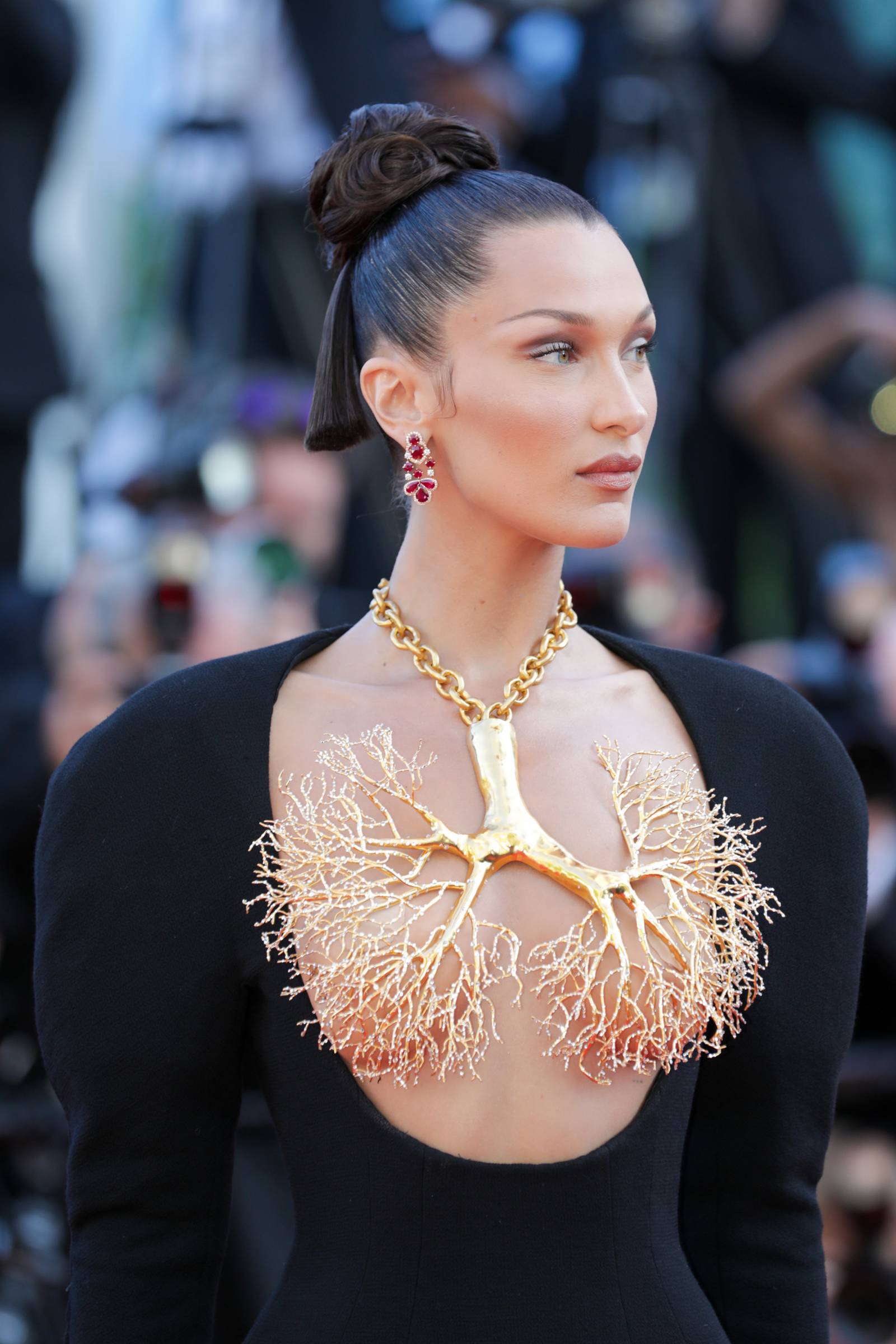 Bella Hadid w Cannes /(fot. Getty Images)