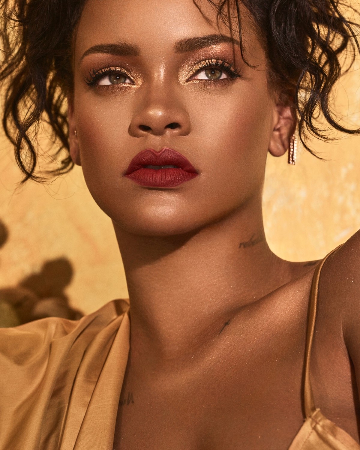 Rihanna w kampanii Fenty Beauty