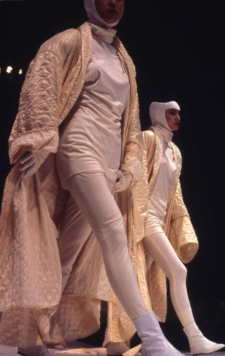 Pokaz kolekcji „LHiver des Anges” Thierry’ego Muglera, 1984  Fot. Dzięki uprzejmości domu mody Mugler