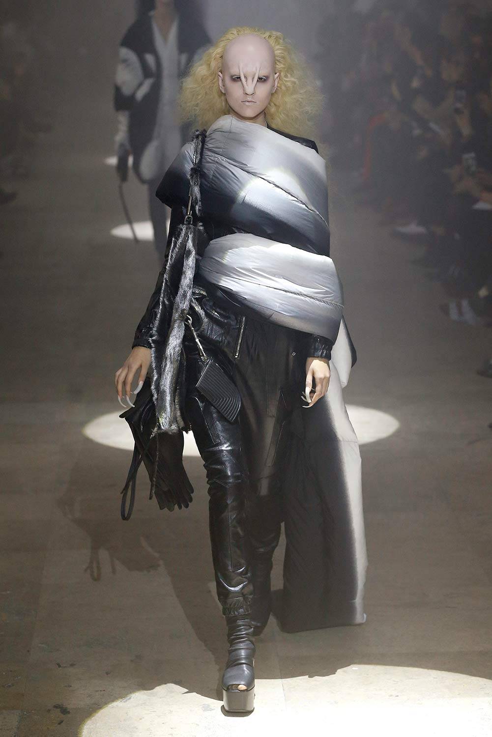 Rick Owens, jesień/zima 2019/2020 ( Fot. Estrop/Getty Images)