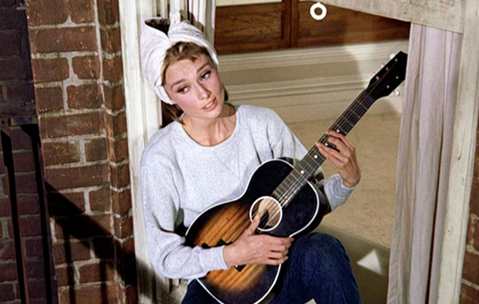Audrey Hepburn w filmie Śniadanie u Tiffanyego / Fot. CBS, Getty Images