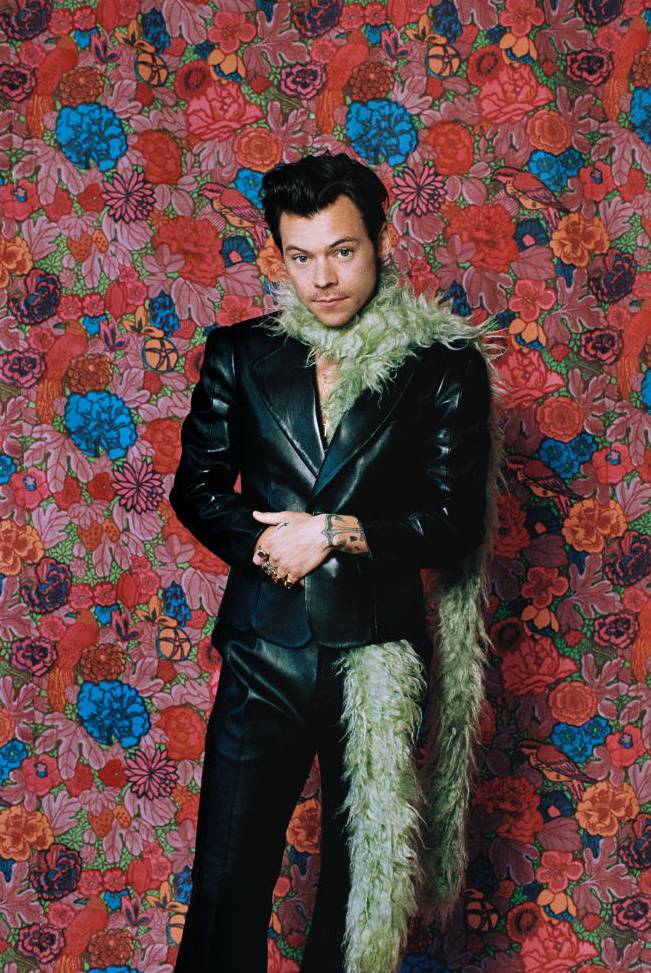 Harry Styles w skórzanym garniturze (Fot. Getty Images)