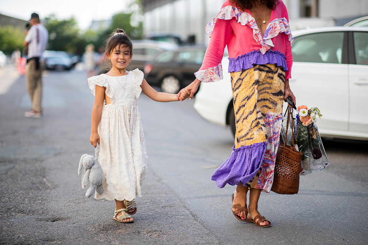Street style podczas tygodnia mody w Kopenhadze wiosna-lato 2019 (Fot. Getty Images)