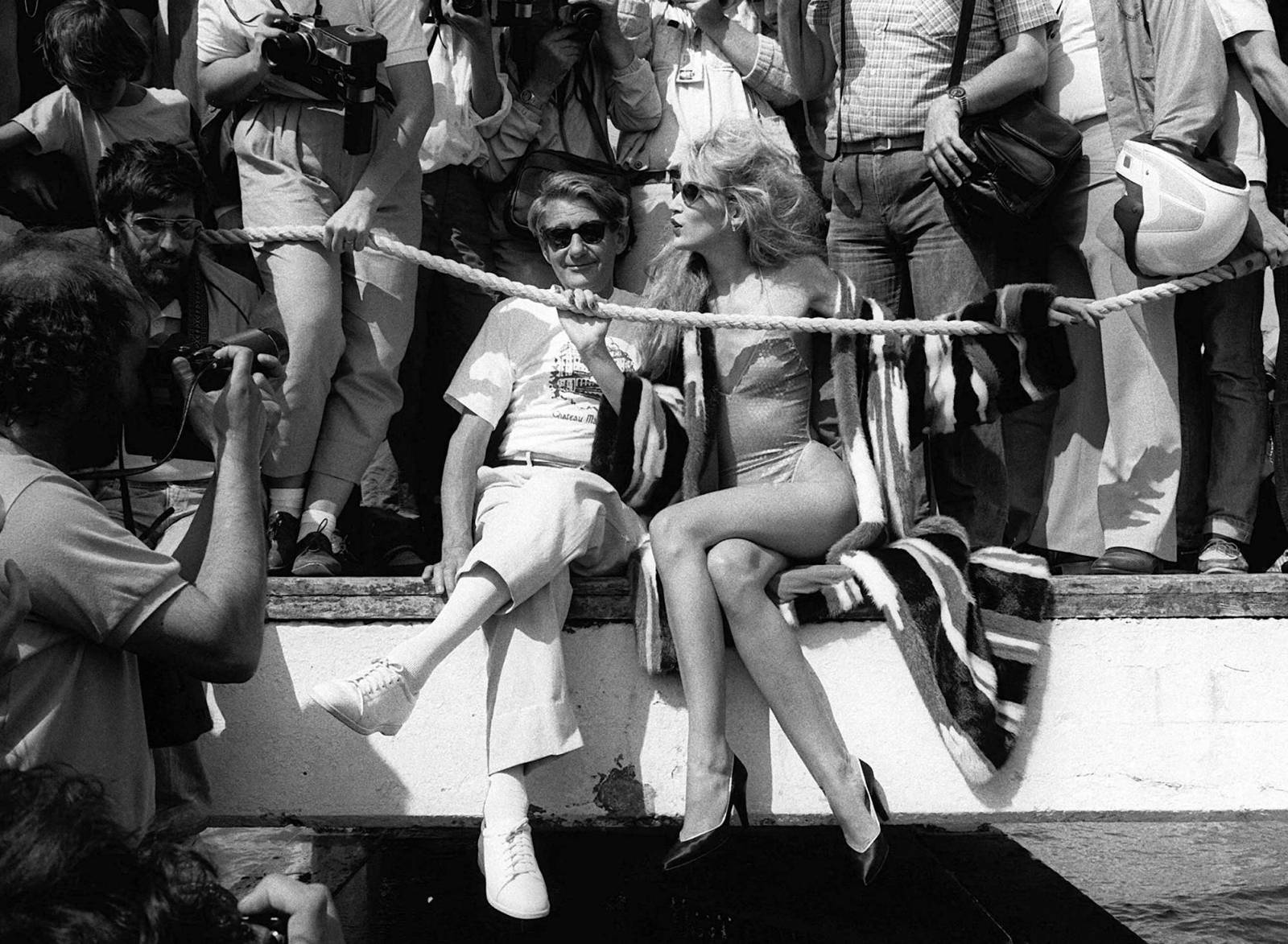 Helmut Newton z modelką, Jerry Hall, Cannes 1983 (Fot. Getty Images)