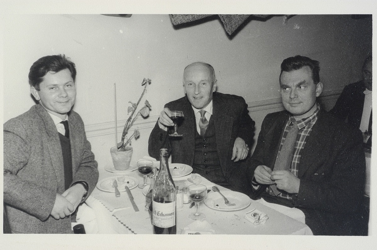 Zbigniew Herbert, Leopold Łabędź i Czesław Miłosz. Paryż, ok. 1958 r