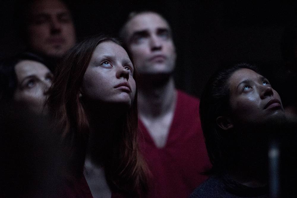 Pattinson i Mia Goth (Fot. materiały prasowe)