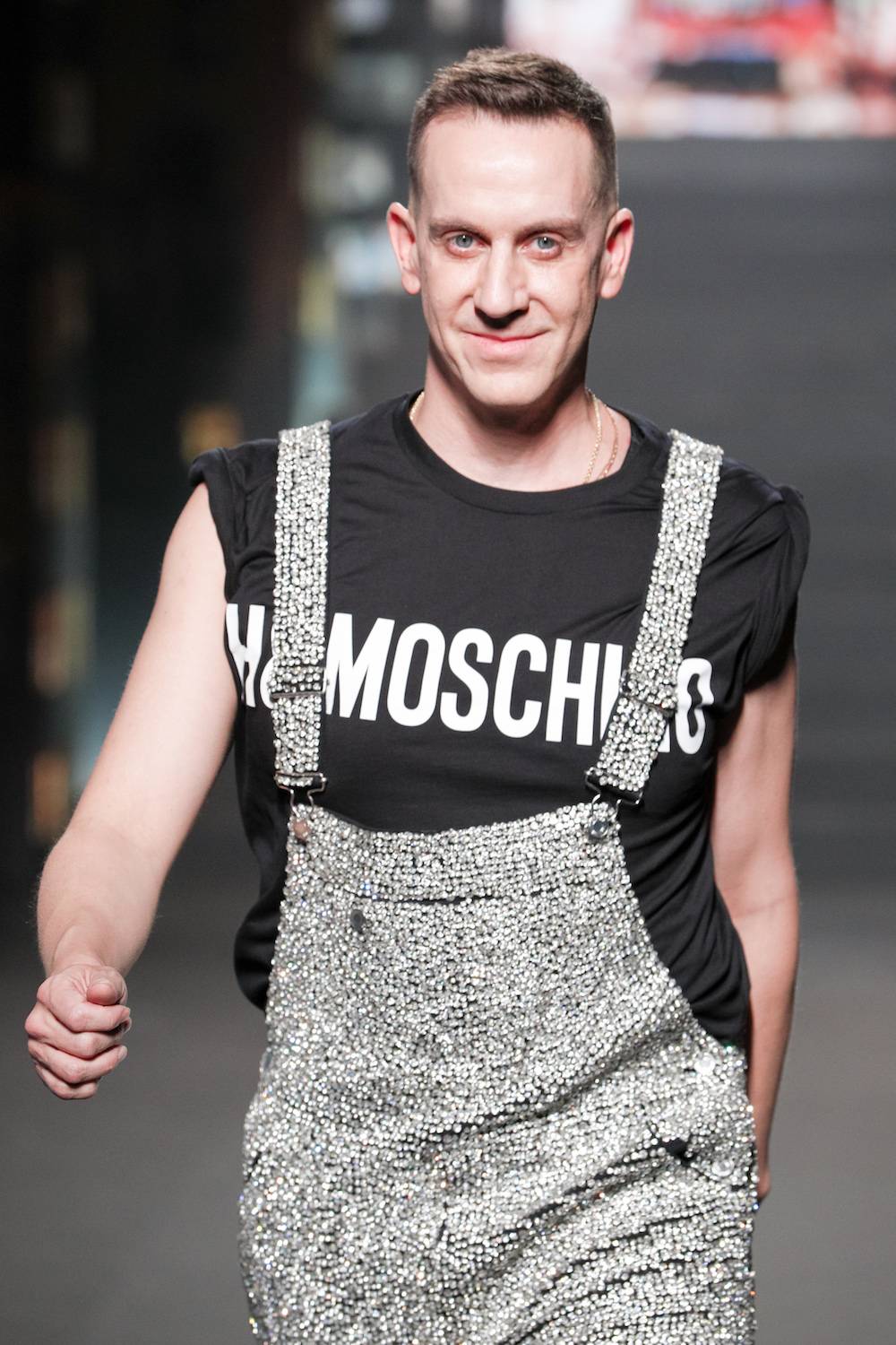 Jeremy Scott na pokazie Moschino x H&M w Nowym Jorku (Fot. materiały prasowe)