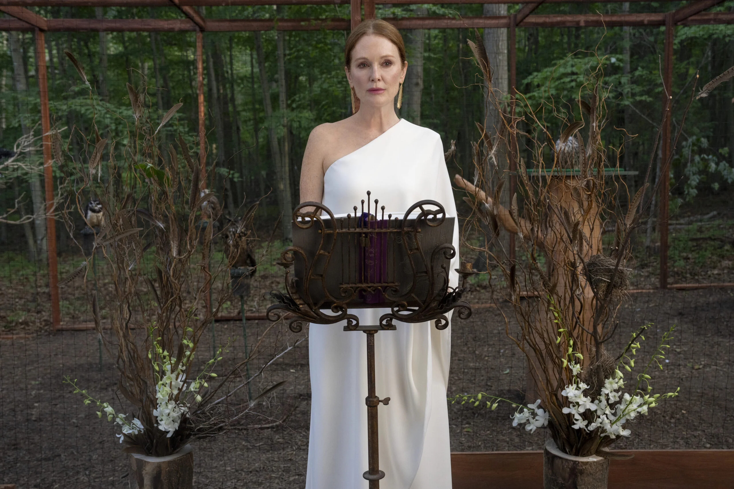 Miniserial Netflixa „Syreny” z Julianne Moore pokazuje trudne relacje między kobietami – siostrami i przyjaciółkami (Fot. materiały prasowe)
