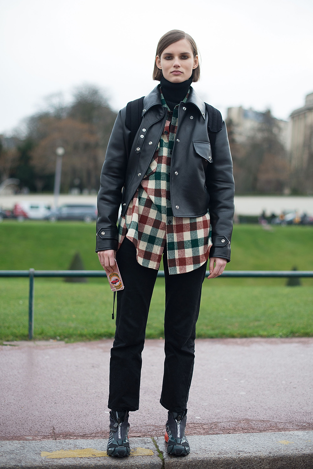 Buty zimowe Salomon to modowa alternatywa dla klasycznych sneakersów, botków czy kozaków. Fot. Vanni Bassetti/Getty Images