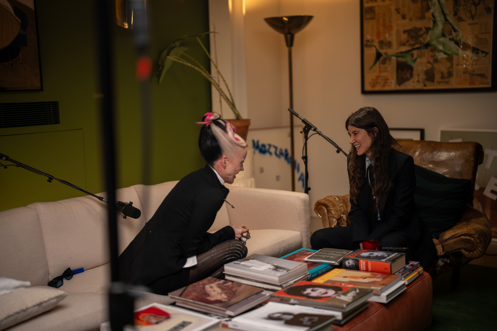 Daphne Guiness i Bella Freud (Fot. Archiwum Fashion Neuroris with Bella Freud)