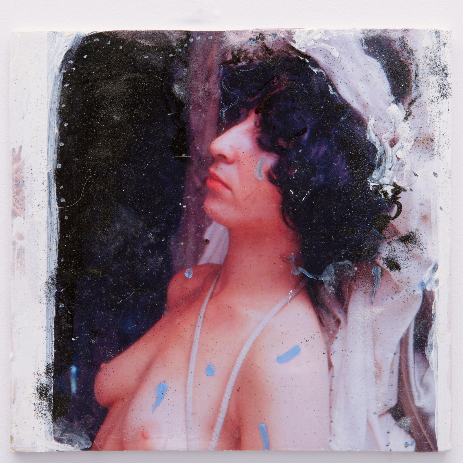 Colette Lumiere, (Colette) Marat, fotografia, farba, żywica na piance, 1976 / (Fot. Dzięki uprzejmości Galerii Monopol)