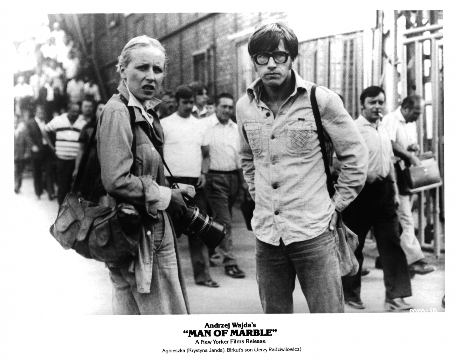 Krystyna Janda i Jerzy Radziwiłłowicz w „Człowieku z marmuru Andrzeja Wajdy / (Fot. New Yorker Films/Getty Images)