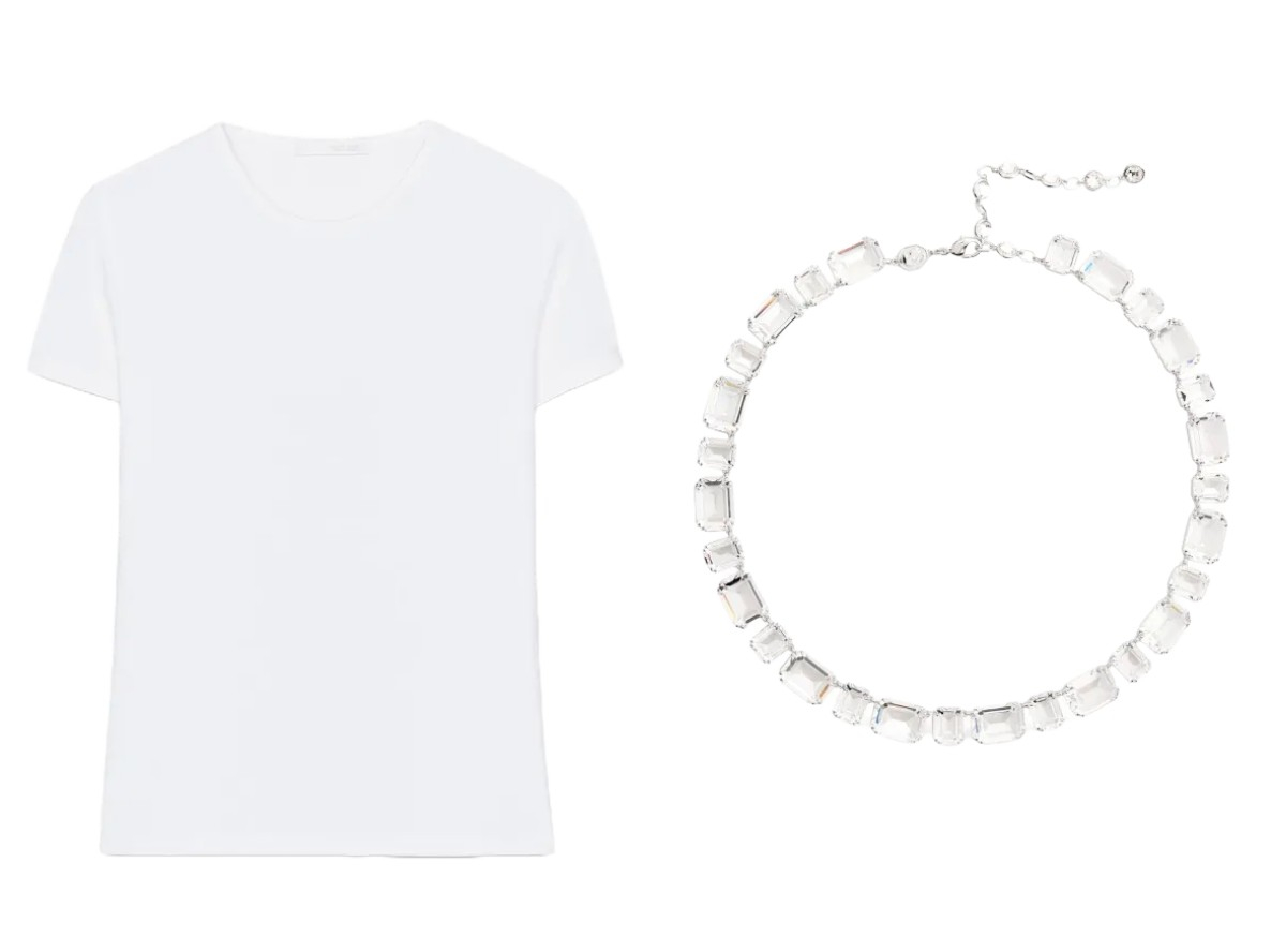 Biały T-shirt Zara, naszyjnik Svarovski (Fot. Materiały prasowe)