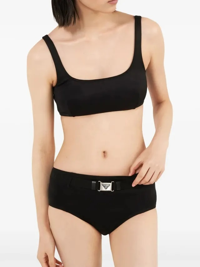 Bikini z paskiem Prada / (Fot. Materiały prasowe)