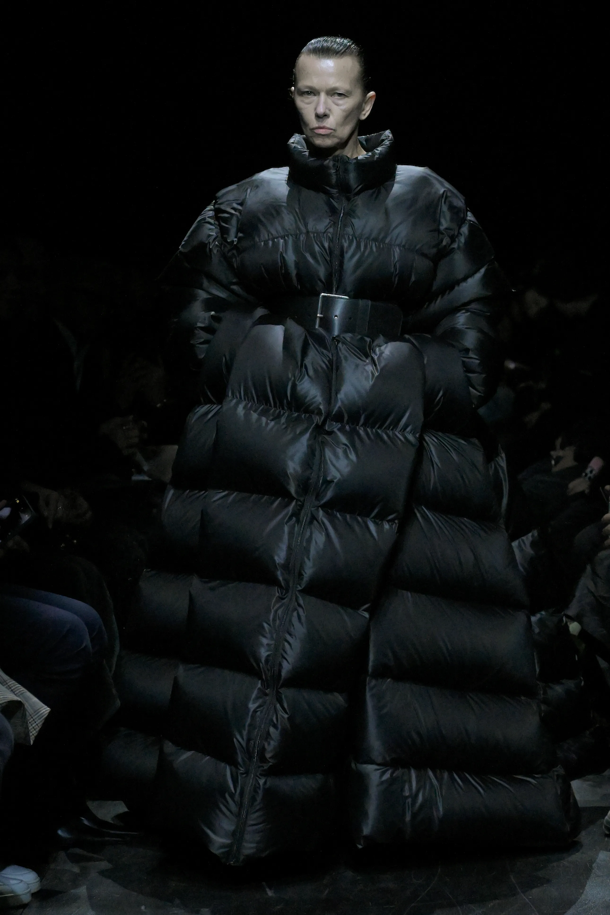 Balenciaga na jesień-zimę 2025-2026 (Fot. WWD/Getty Images)