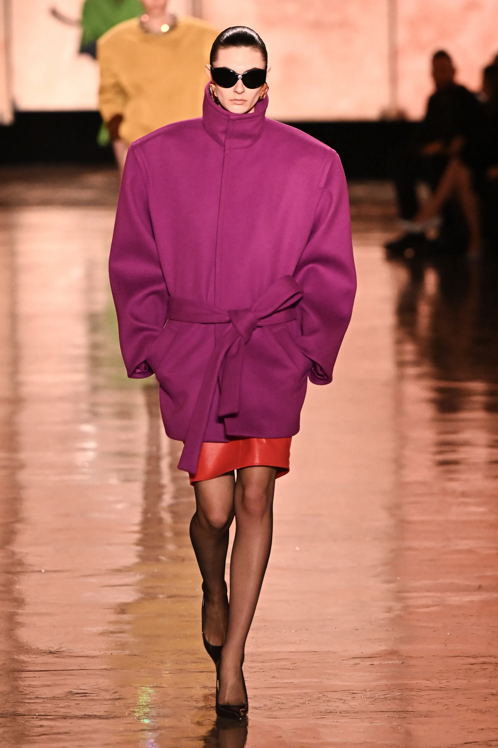 Saint Laurent na jesień-zimę 2025-2026 (Fot. Stephane Cardinale-Corbis/Getty Images)
