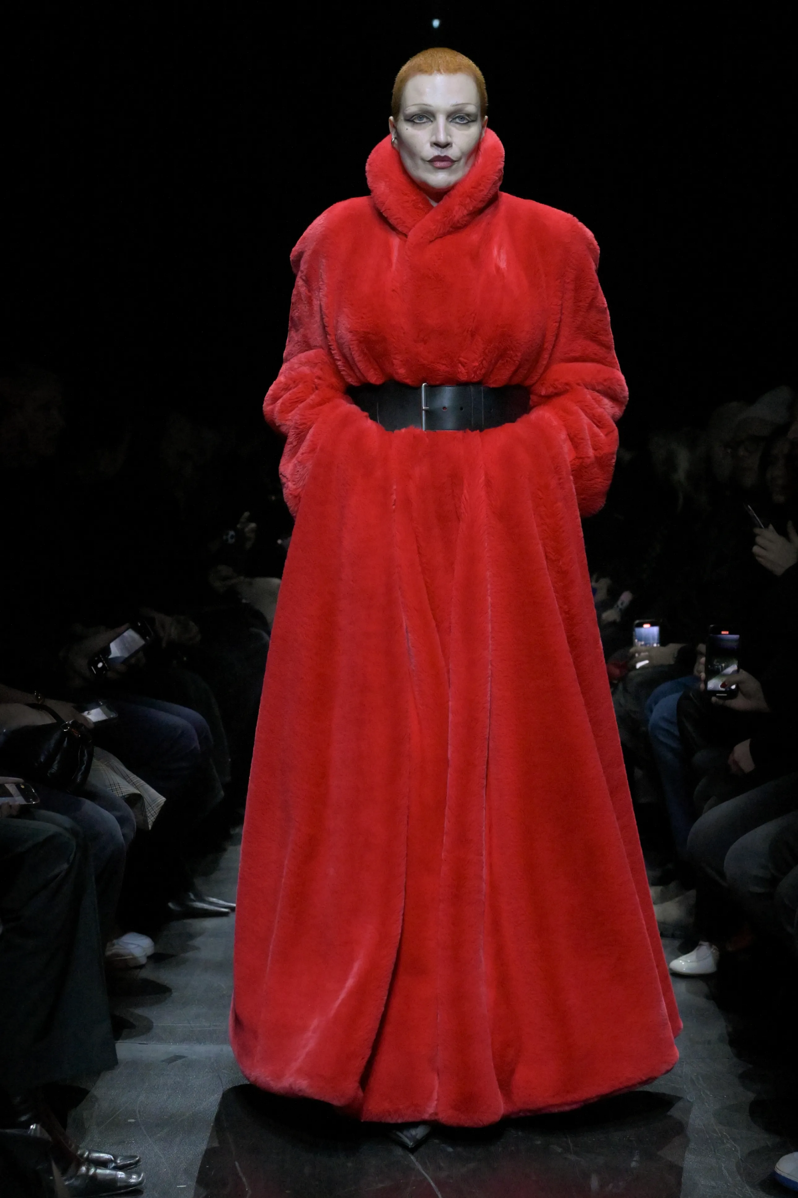 Balenciaga na jesień-zimę 2025-2026 (Fot. WWD/Getty Images)