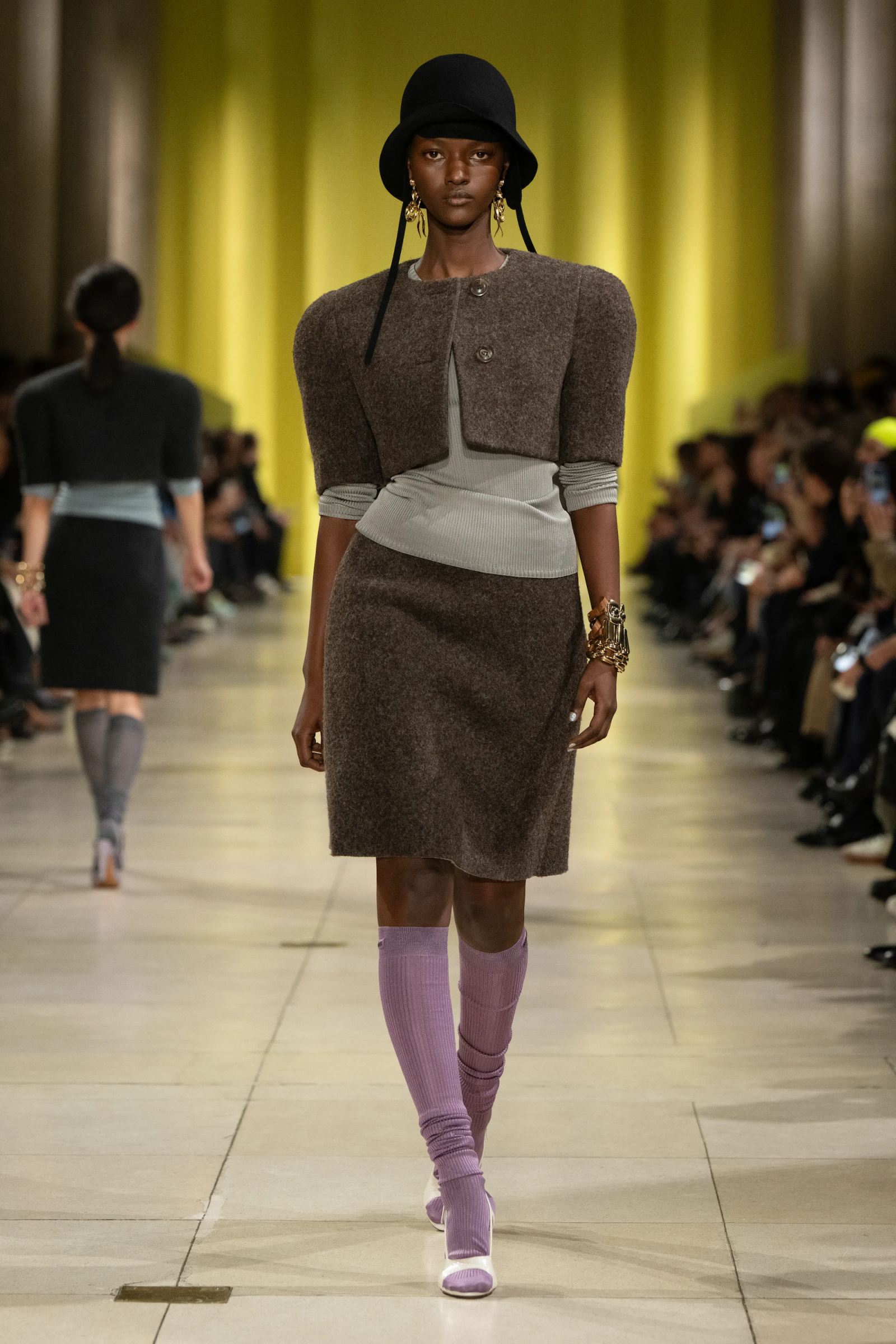 Miu Miu na jesień-zimę 2025-2026 (Fot. WWD/Getty Images)