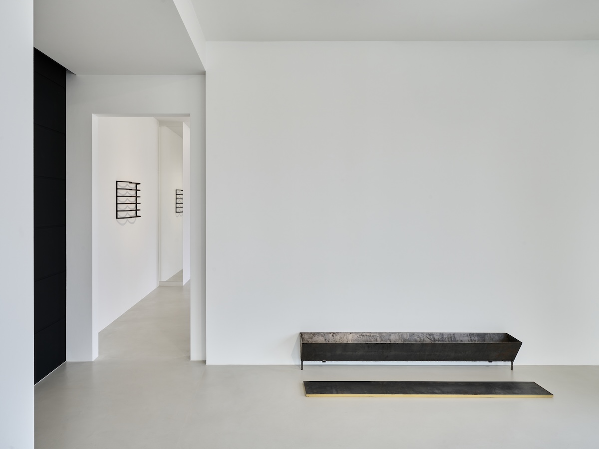 Wystawa „Mirosław Bałka. Arbeit”, Common Arts Foundation, 2025 (Fot. Błażej Pindor | Common Arts Foundation. Dzięki uprzejmości Artysty, Galerii Nordenhake i Common Arts)