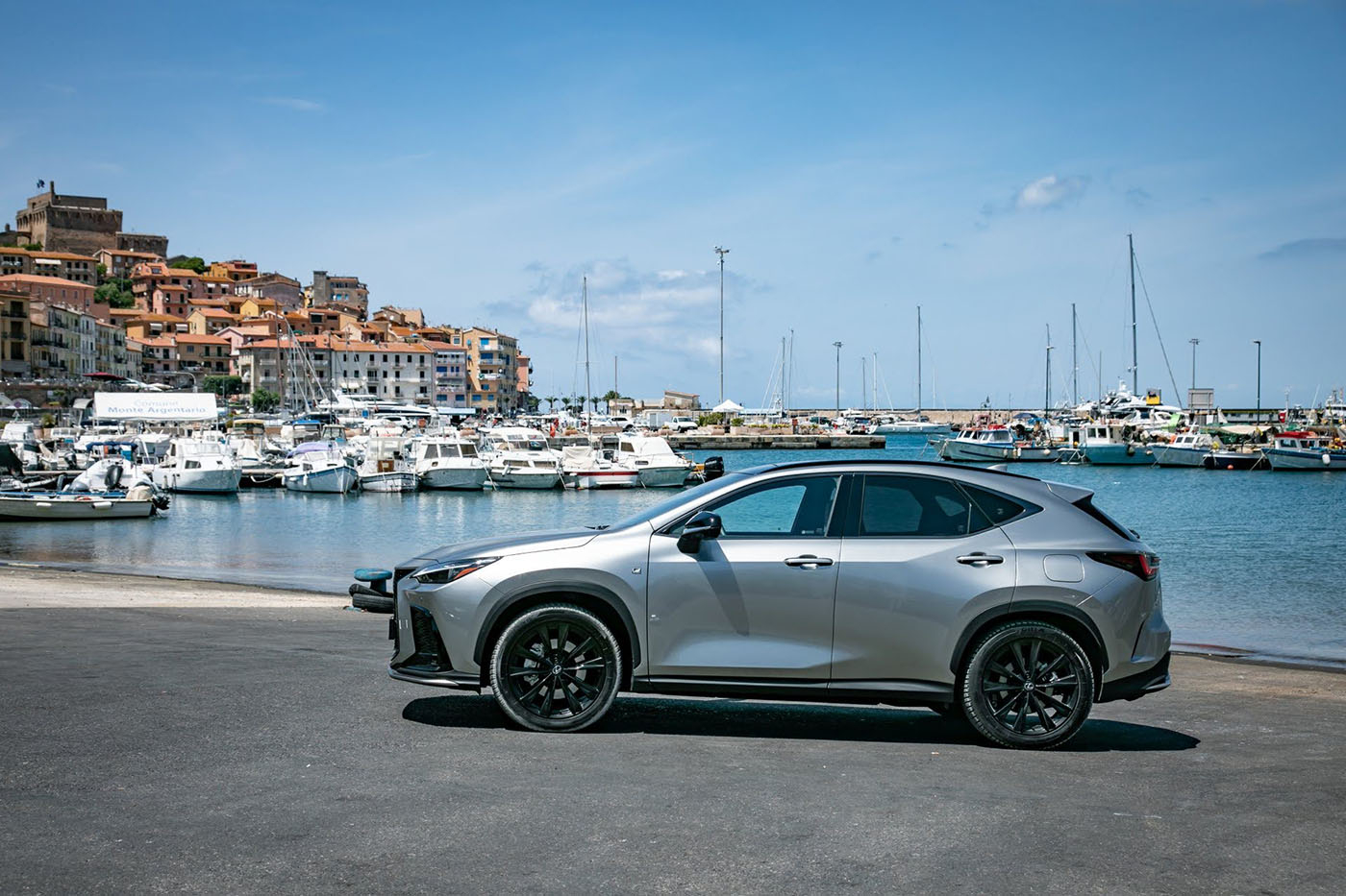 Lexus NX (Fot. Materiały prasowe)