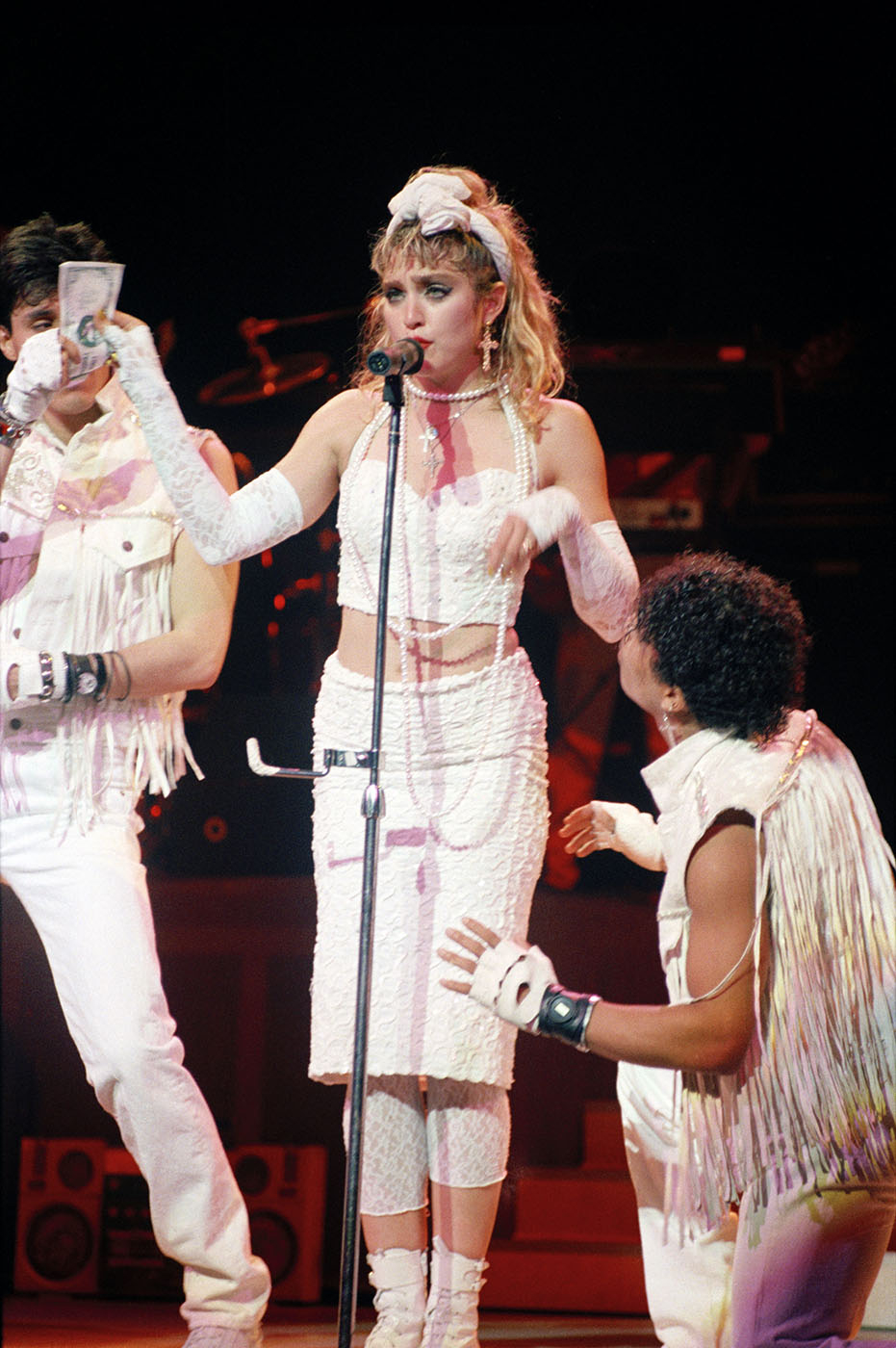 Madonna podczas trasy koncertowej Like a Virgin Tour (Fot. Marc S Canter/Michael Ochs Archives/Getty Images)