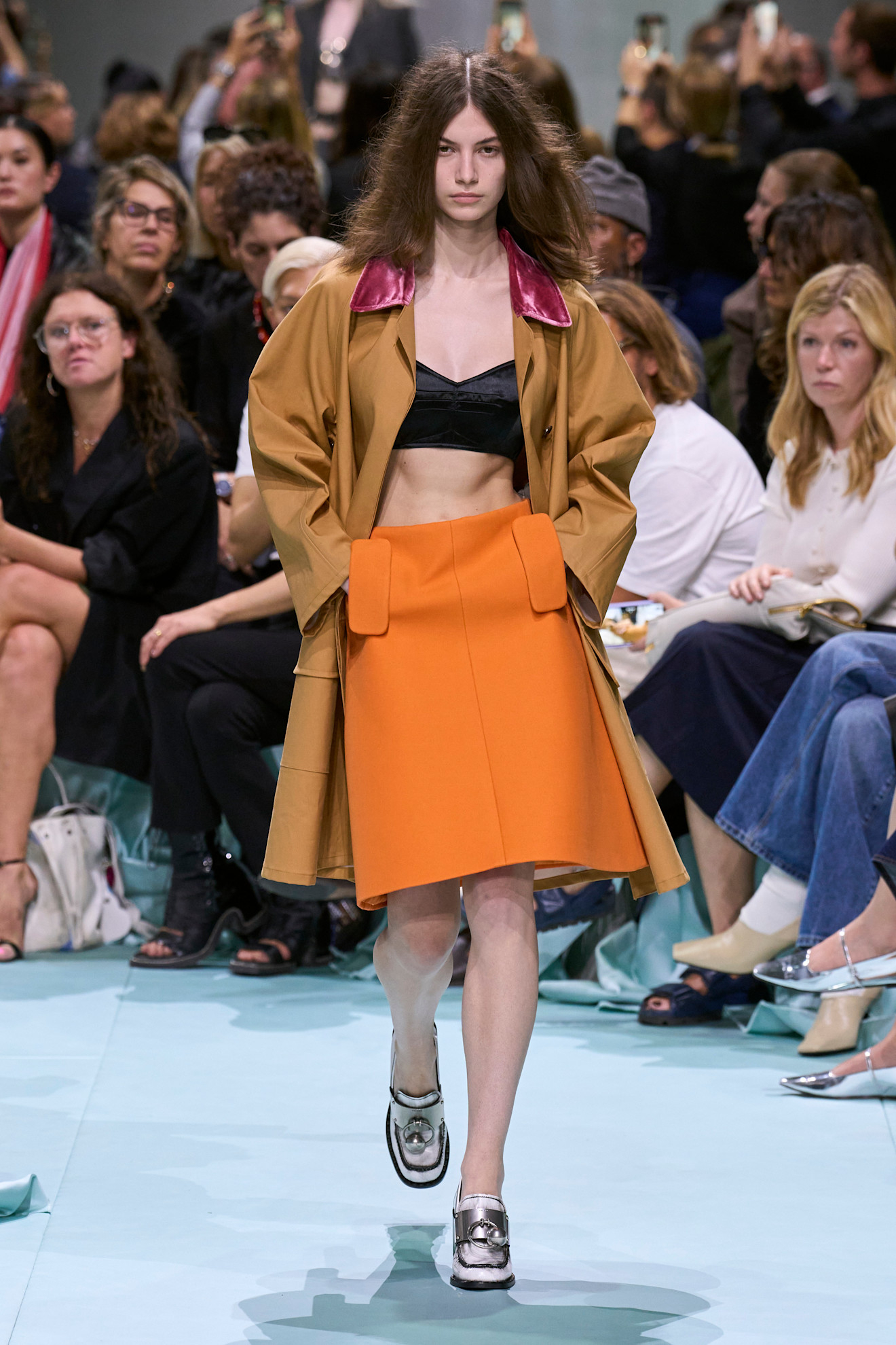 Spódnica w kolorze Orange w kolekcji Prady wiosna-lato 2025