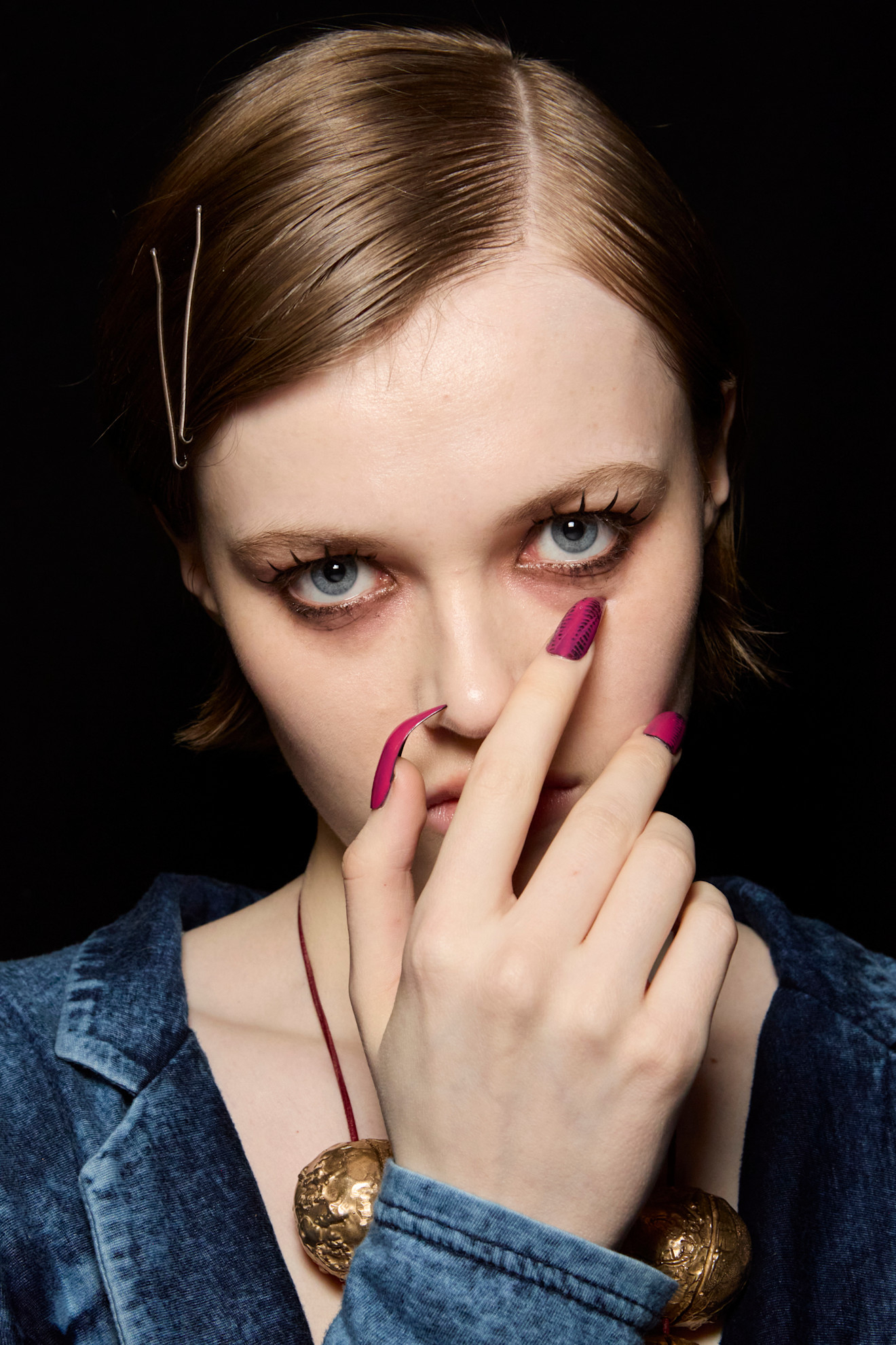 Manicure w kolorze fuksji (Fot. Spotlight. Launchmetrics)