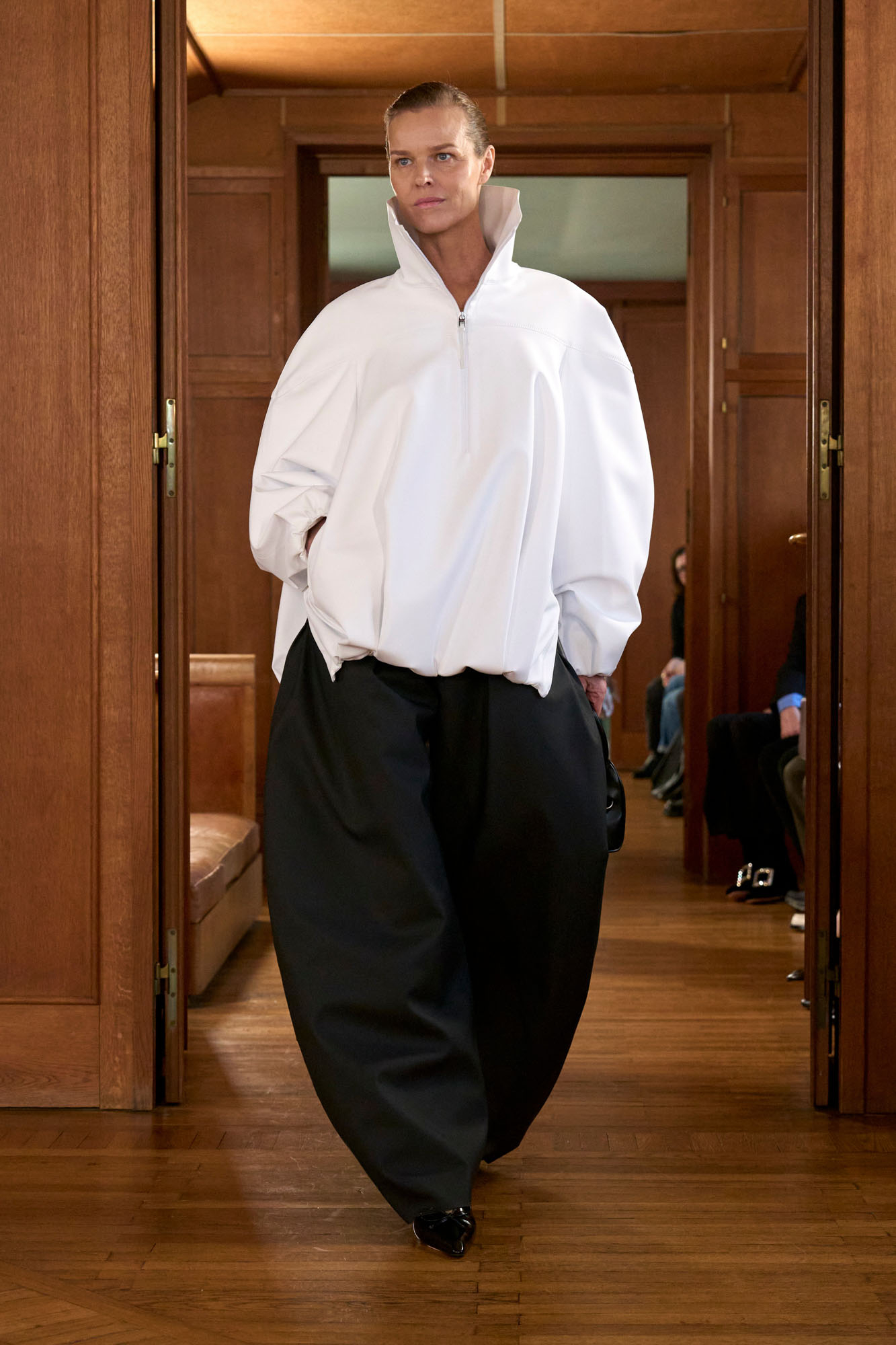 Jacquemus wiosna-lato 2025 (Fot. Spotlight. Launchmetrics)