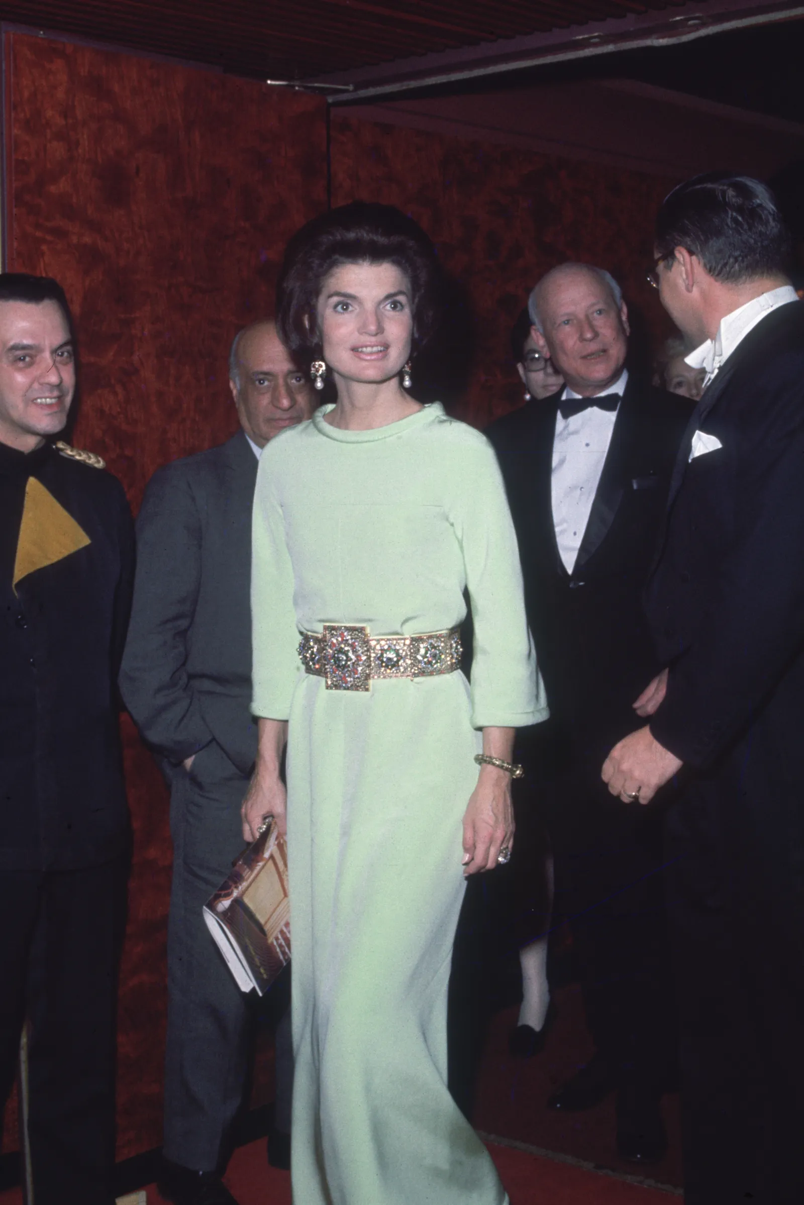 Bransoletka od Tiffany’ego w stylu Jackie Kennedy wpisuje się w aktualne trendy  (Fot. Santi Visalli/Getty Images)