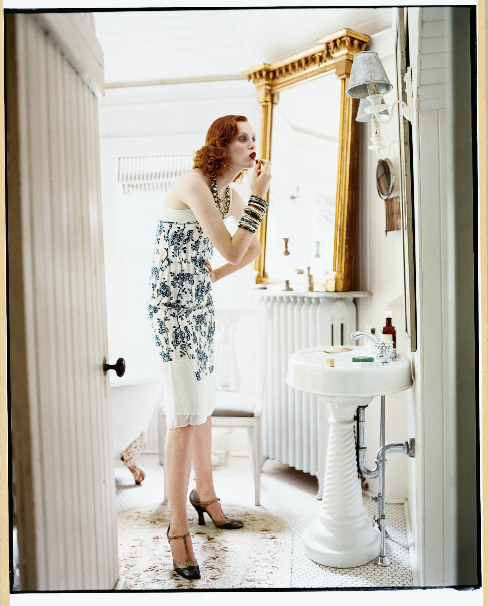Miss Dior Essence to nowa odsłona kultowych perfum Miss Dior  (Fot. Arthur Elgort/Conde Nast/Contour by Getty Images)