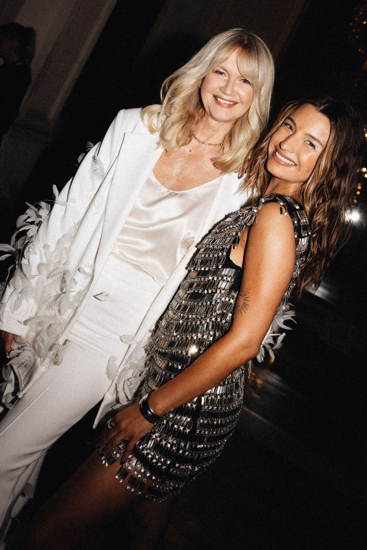 Julia Wieniawa i Grażyna Torbicka wzięły udział w pokazie Le Défilé L’Oréal Paris / Fot. Materiały prasowe
