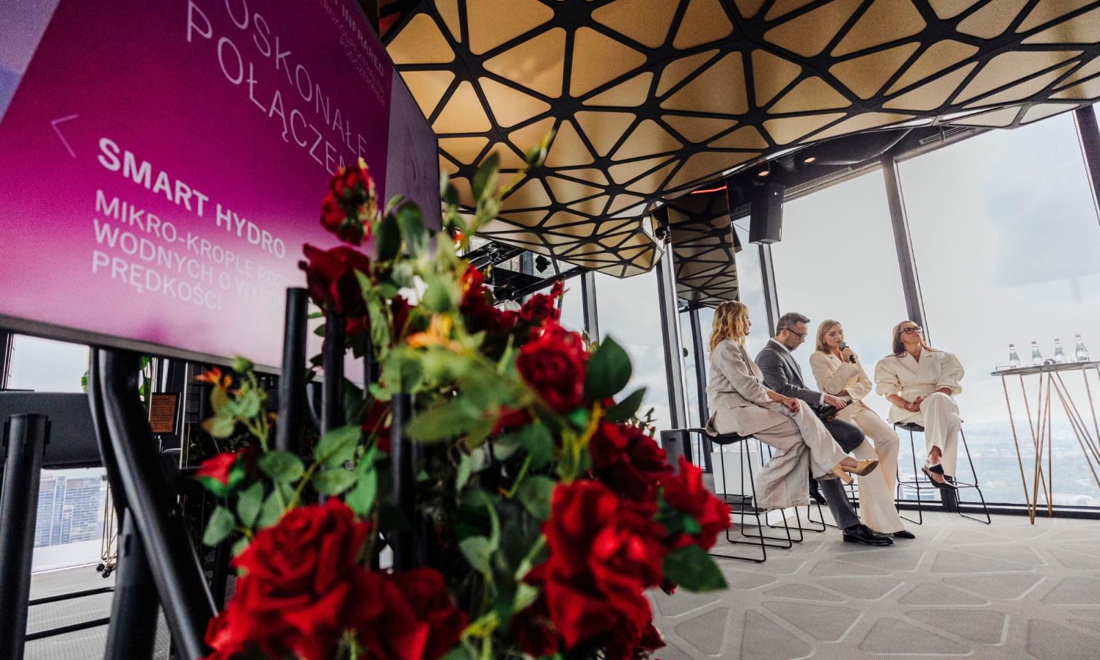 Podczas konferencji w Skyfall Warsaw zaprezentowano metodę ZaffiroLift. / Fot. Materiały prasowe