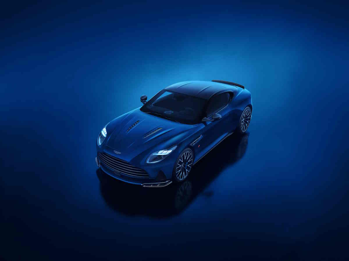 Aston Martin DB12 S.