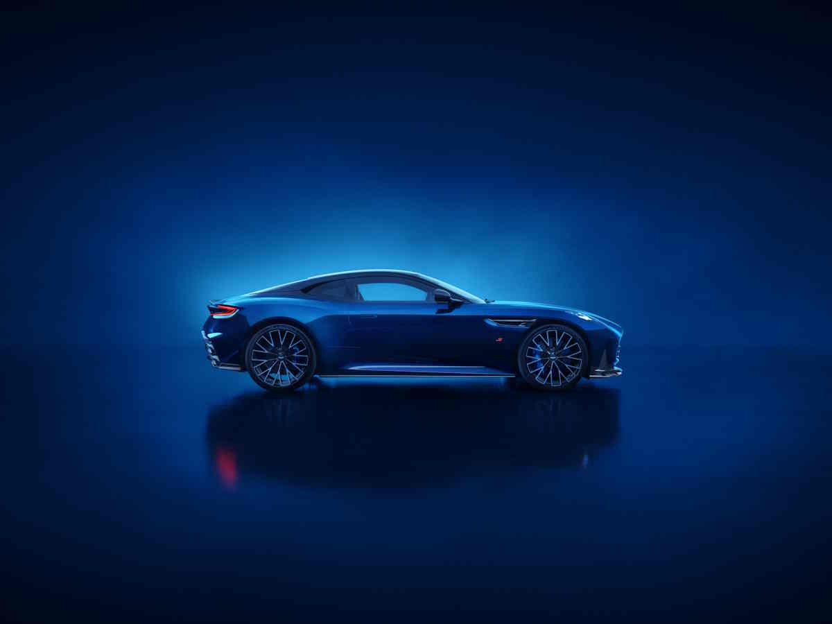 Aston Martin DB12 S.