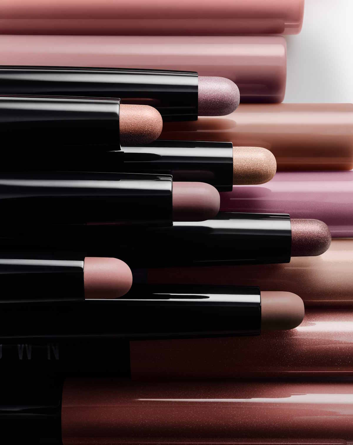 Cienie do powiek w sztyfcie Long-Wear Cream Shadow Stick marki Bobbi Brown.