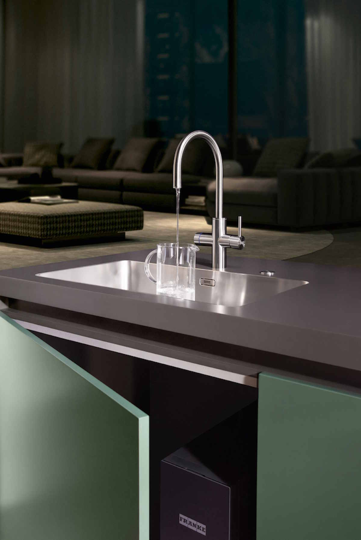 Bateria Mythos Water Hub marki Franke.