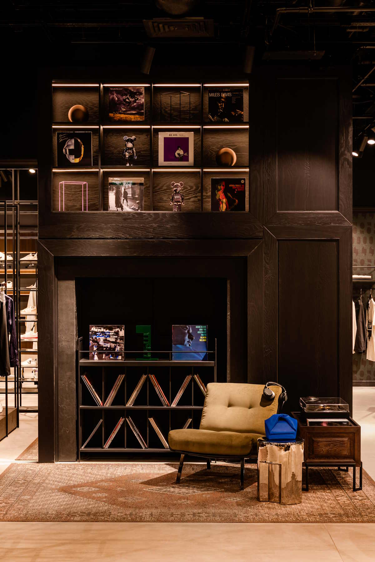 Platforma PRM świętuje rok działalności flagowego Concept Store’u.