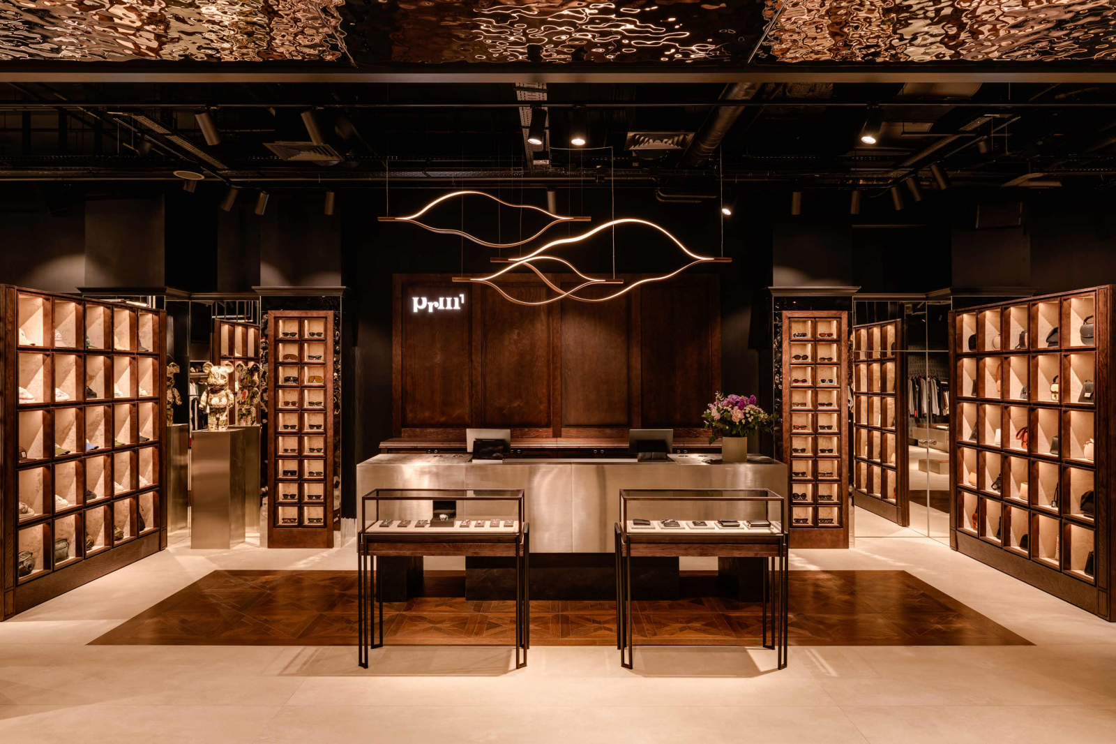Platforma PRM świętuje rok działalności flagowego Concept Store’u.