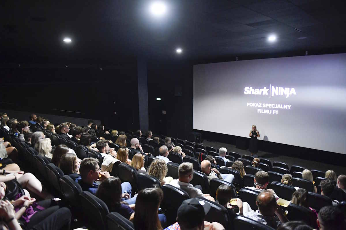 Pokaz specjalny filmu „F1: Film” w partnerstwie z marką SharkNinja w Kinotece.