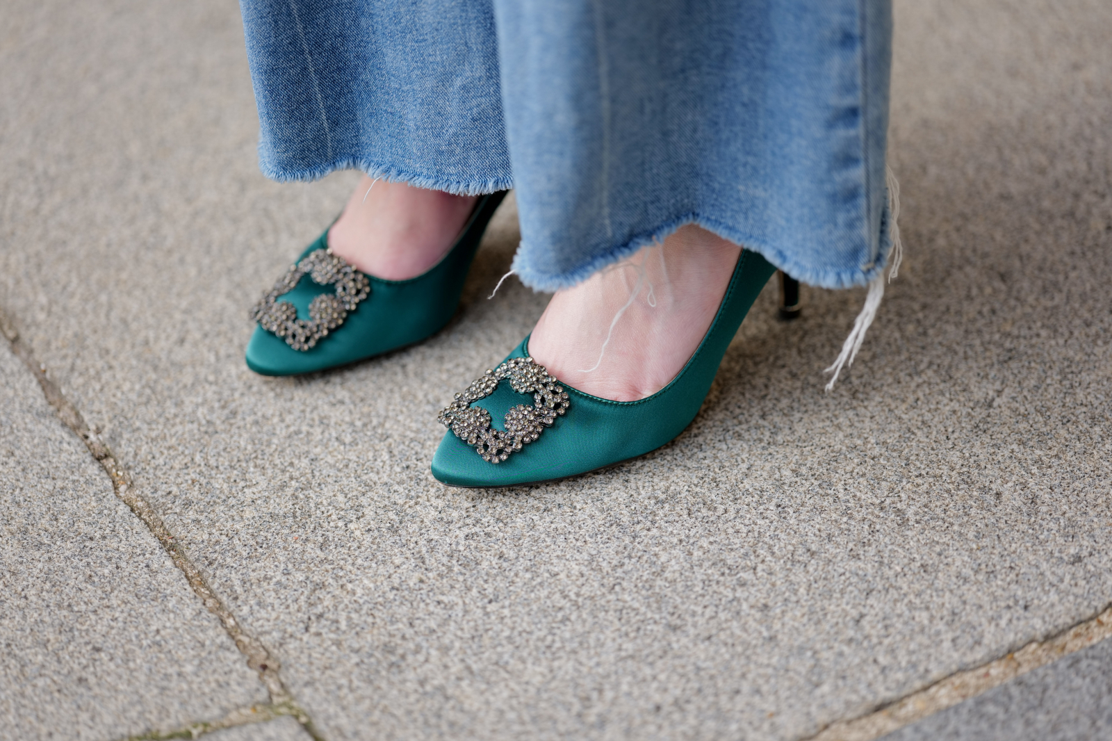Szpilki Manolo Blahnik (Fot. Edward Berthelot/Getty Images)