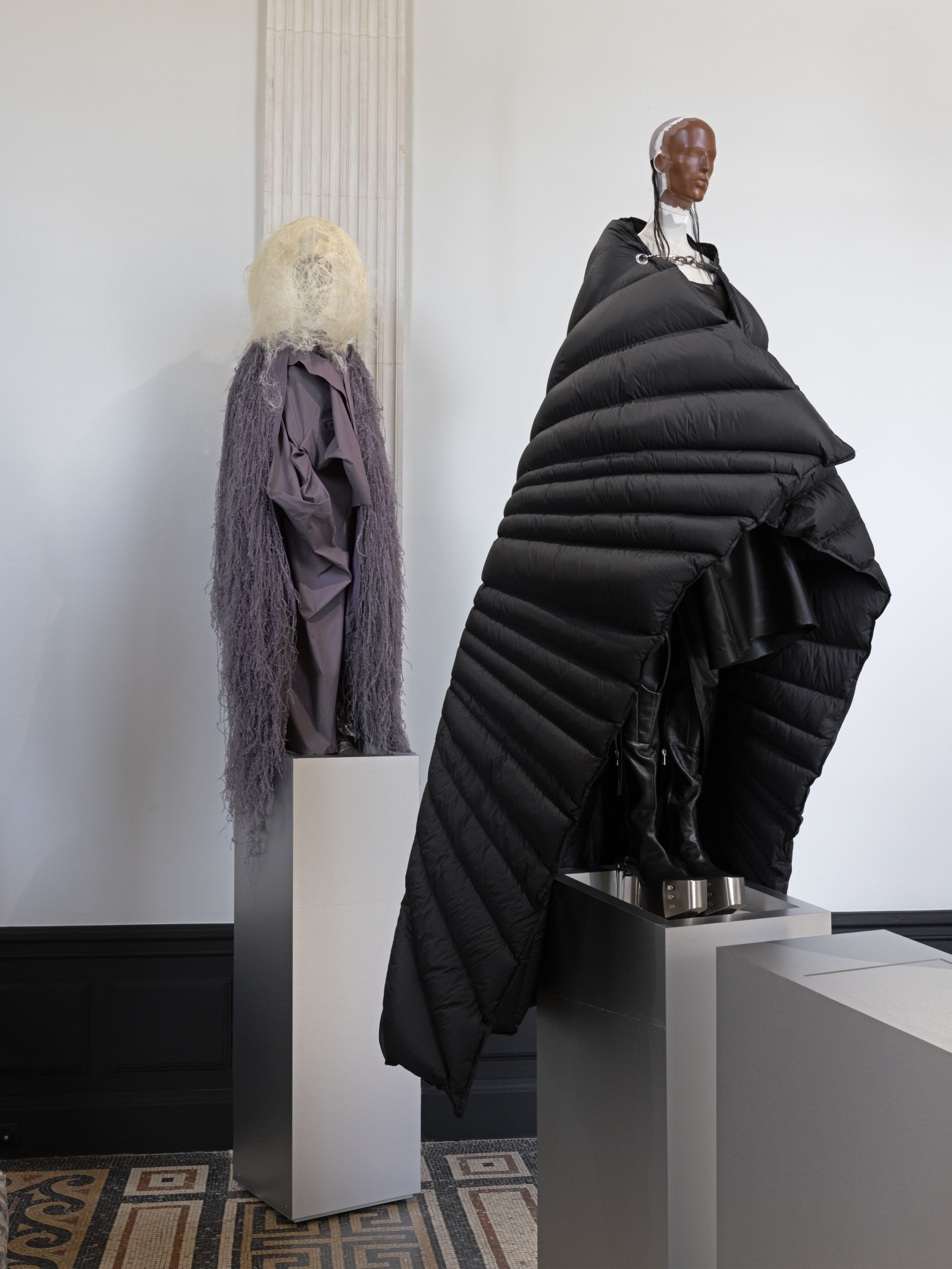 Wystawa „Rick Owens. Temple of Love” w Palais Galliera w Paryżu (Fot. ©Gautier Deblonde,Palais Galliera/Paris Musées)