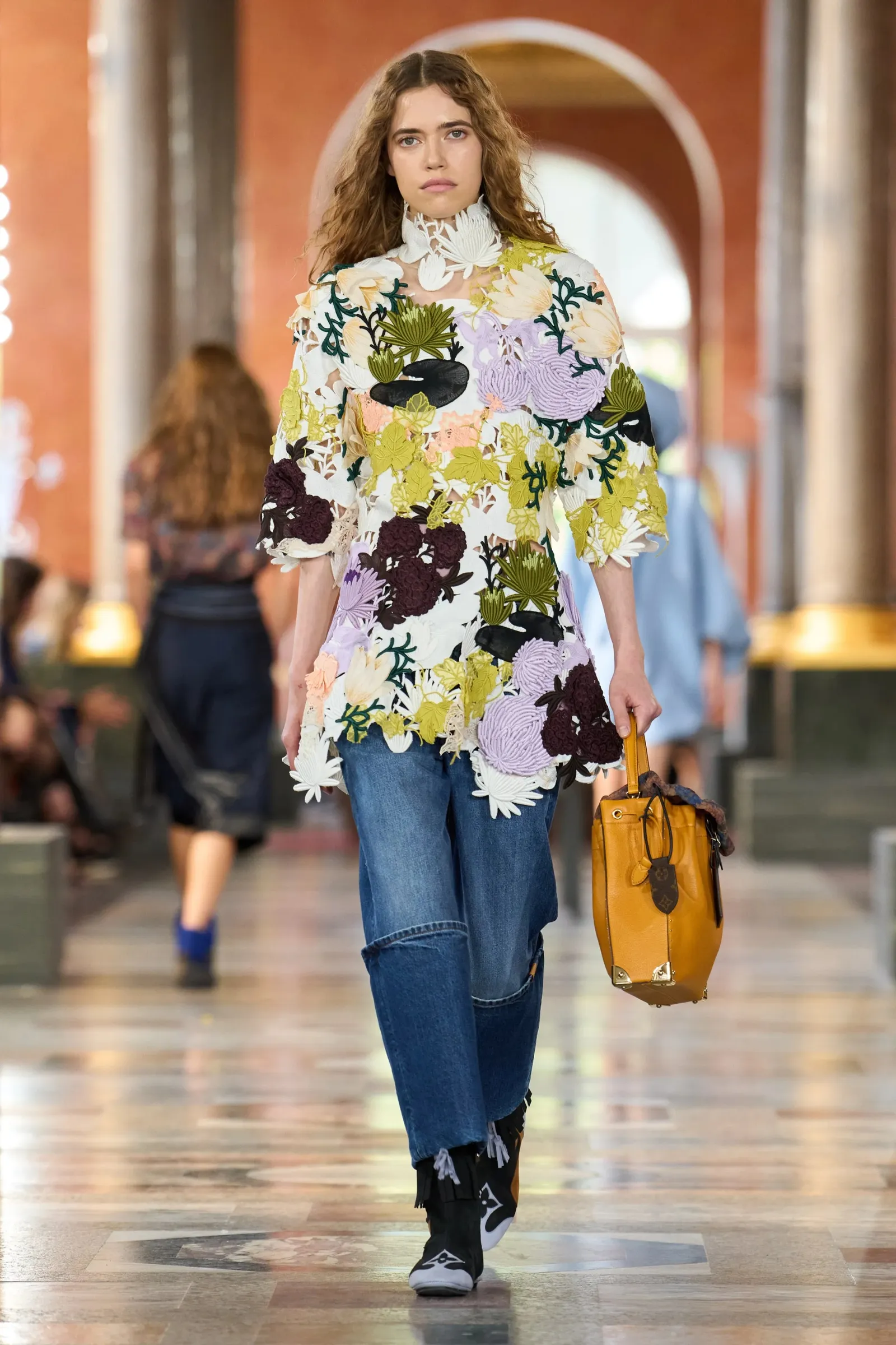 Kolorowe botki Louis Vuitton, wiosna-lato 2026. (Fot. Umberto Fratini / Gorunway)
